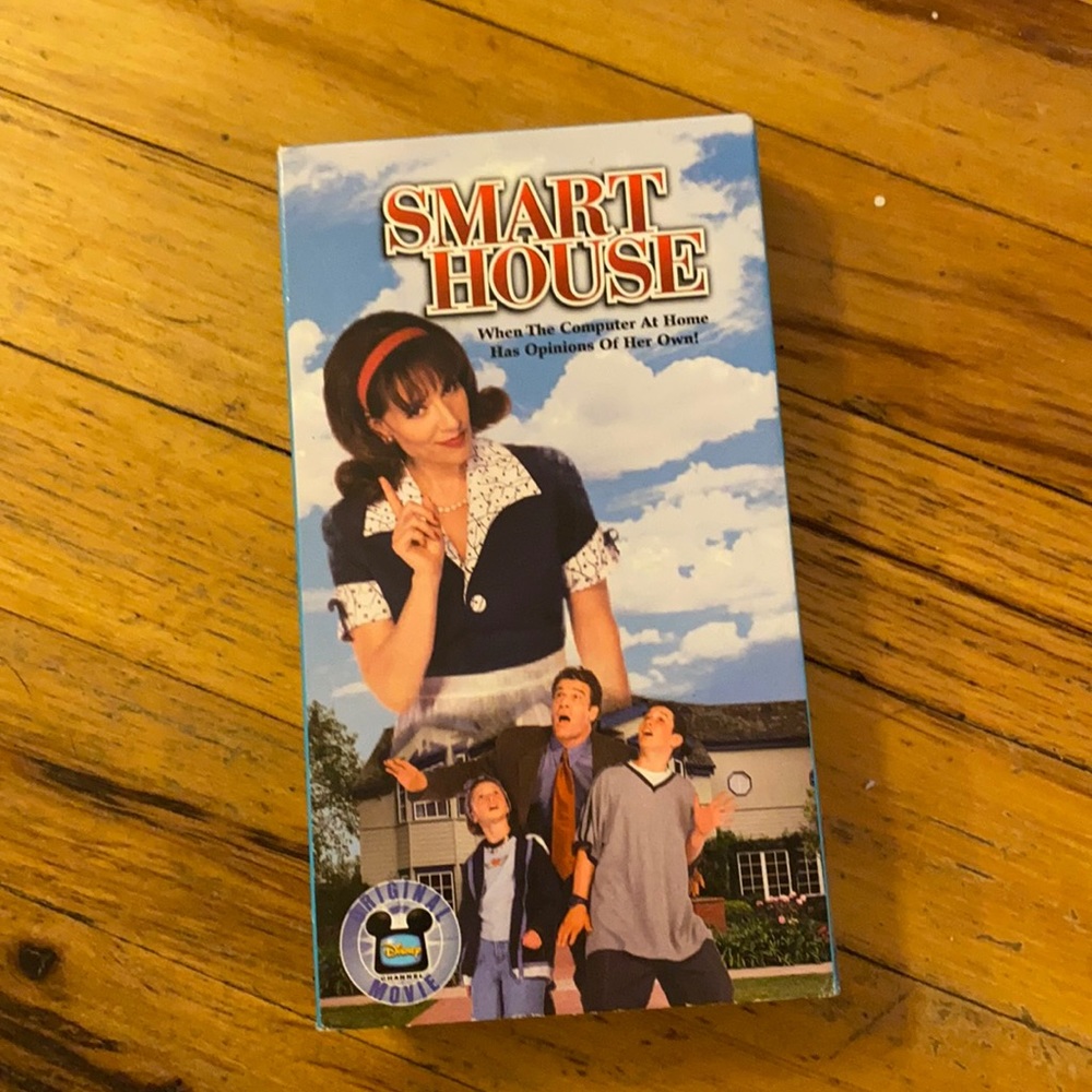 RARE Disney Channel’s Smart House on VHS Blockbuster sticker date of 04/02/01